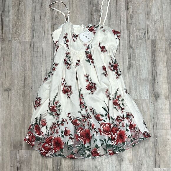 Floral White and Red Dress - Picture 1 of 2